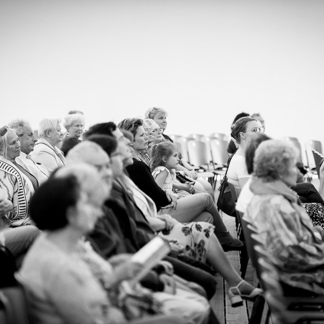 Zdjęcie publiczności na koncercie w Pawilonie Koncertowym