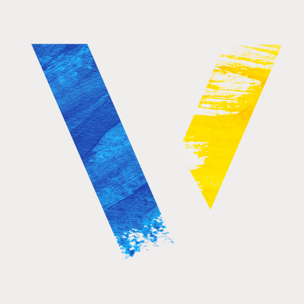 Baner z literą V w barwach flagi Ukrainy - niebieskim i żółtym